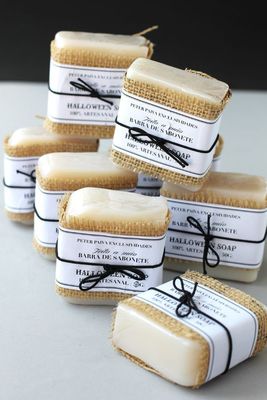 Sabon pour les mains personnalisé pour le nettoyage de base dans les équipements d'hôtel bien emballés